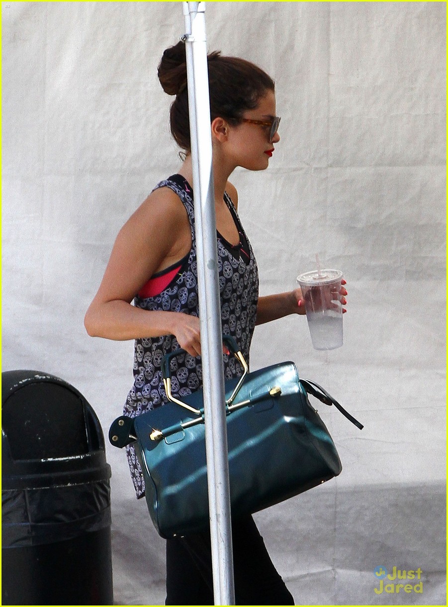 Selena Gomez: Not Dating Austin Mahone (Exclusive)