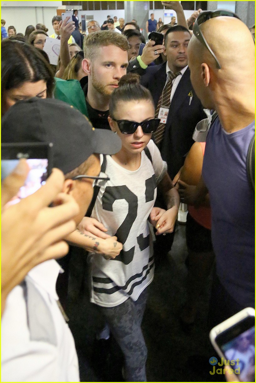 Cher Lloyd: Rio Airport Arrival