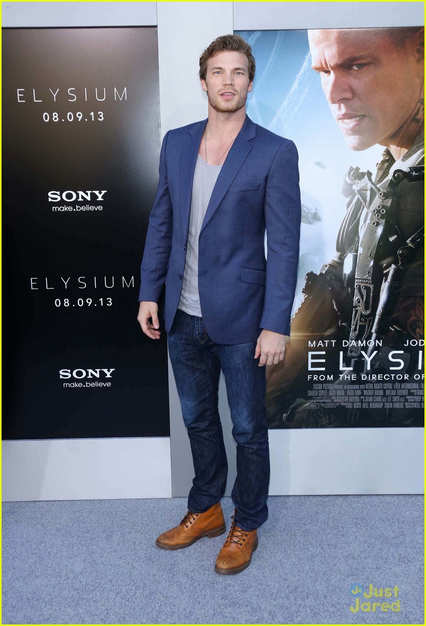 Derek Theler: 'Elysium' Premiere Guy