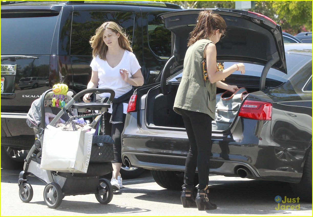 Selena Gomez: Family Time with Baby Gracie!