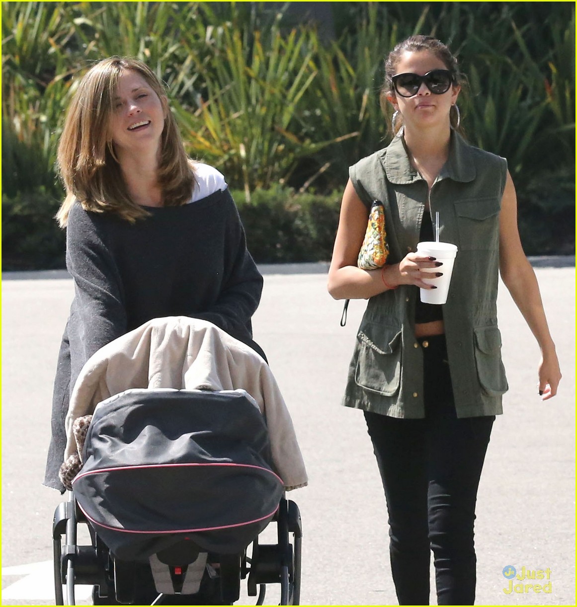 Selena Gomez: Family Time with Baby Gracie!