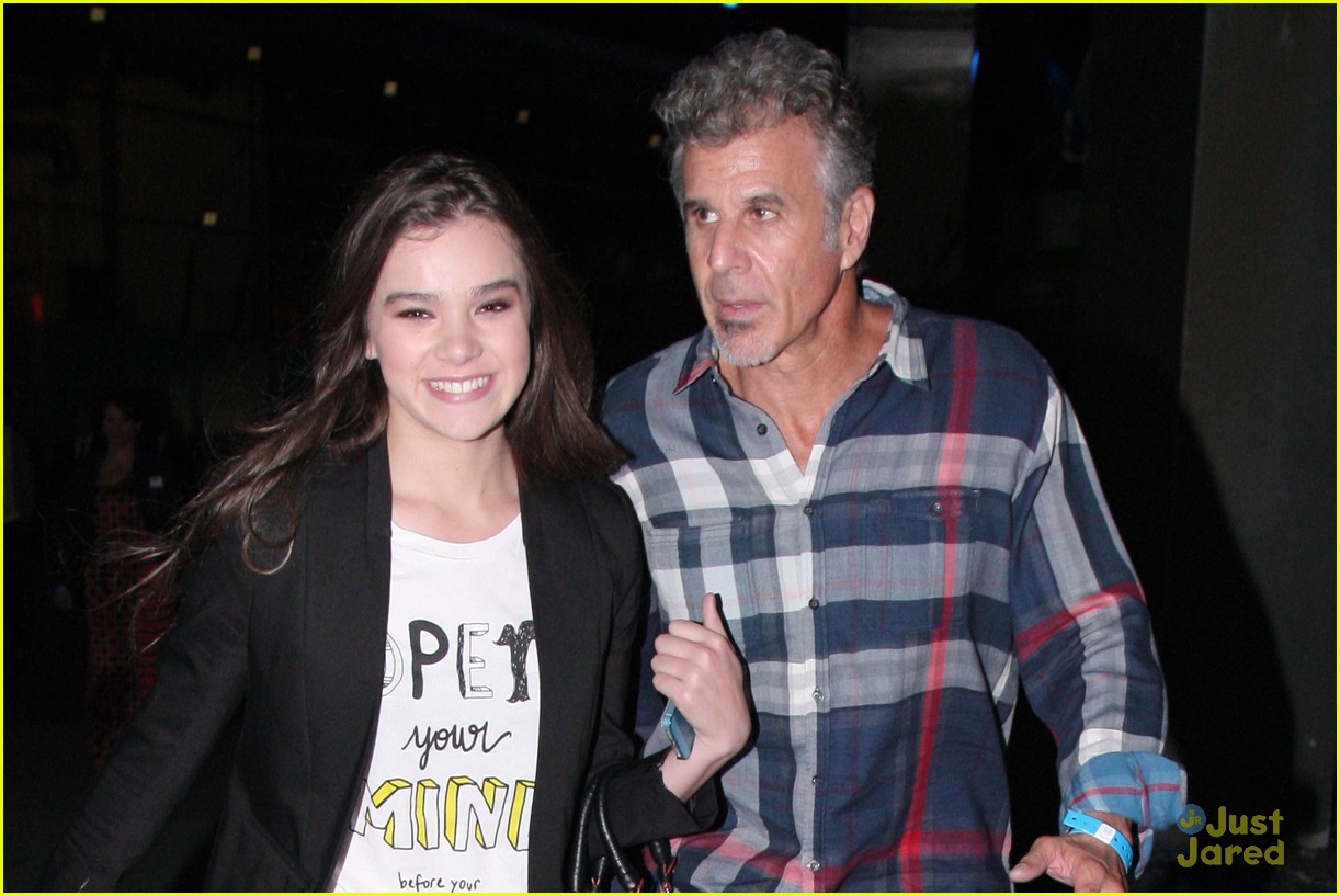 Hailee Steinfeld: Movie Date with Dad