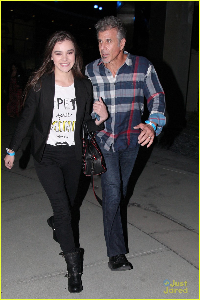 Hailee Steinfeld: Movie Date with Dad