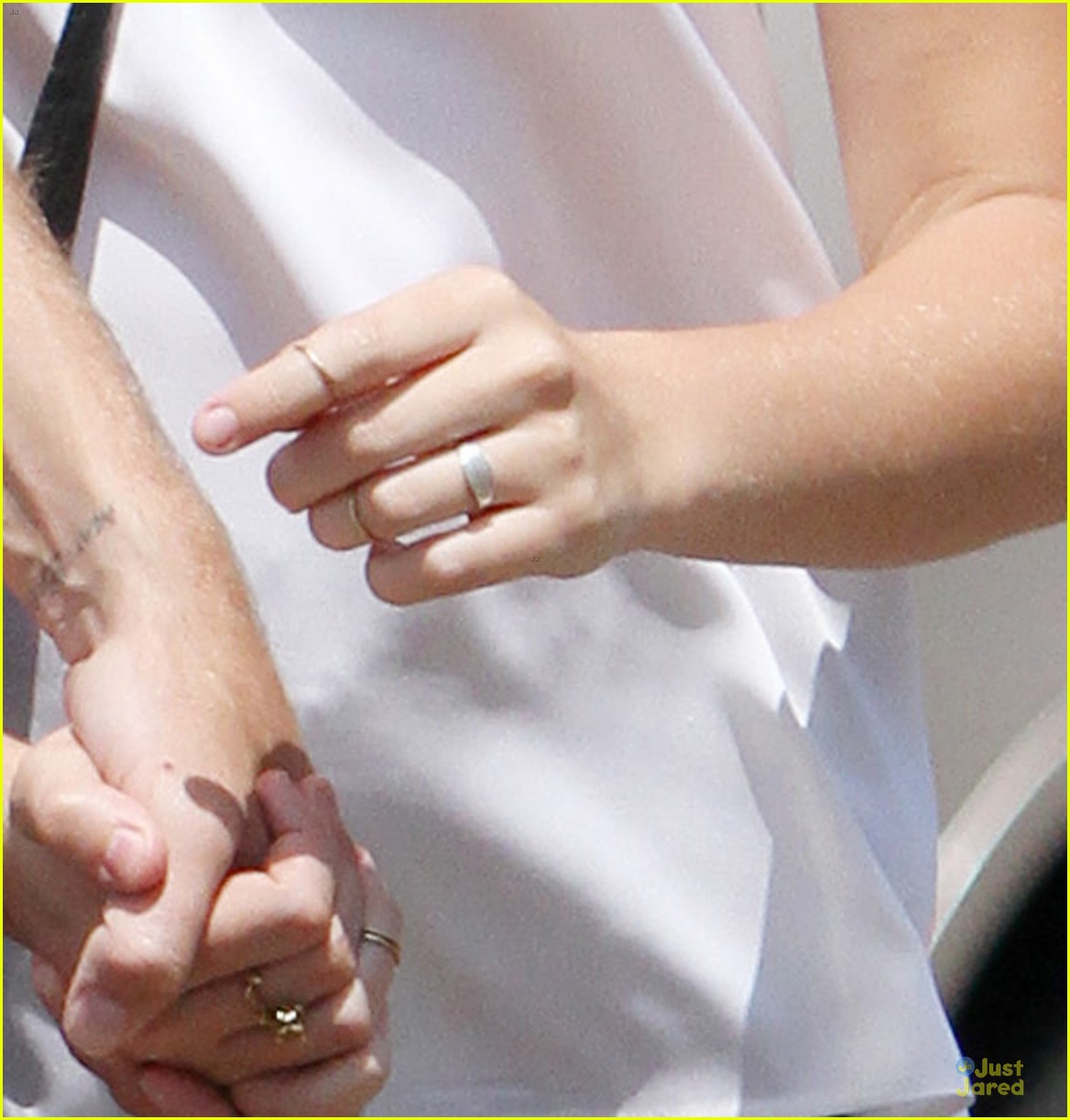 Teresa Palmer Flashes Engagement Ring During Lunch with Mark Webber!
