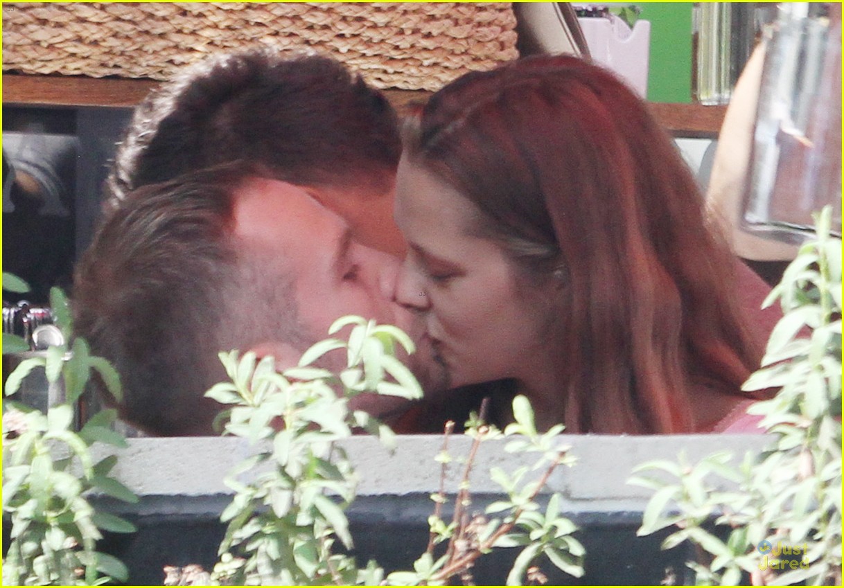 Teresa Palmer Flashes Engagement Ring During Lunch with Mark Webber!