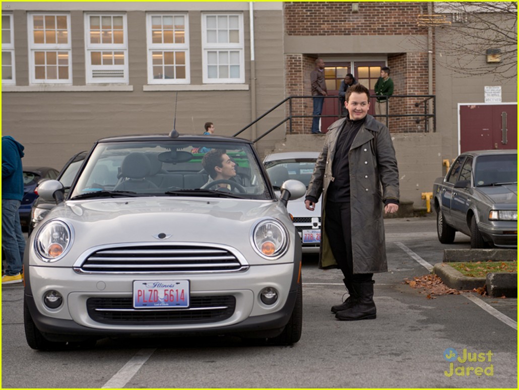 Jennette McCurdy: New 'Swindle' Trailer & Pics!