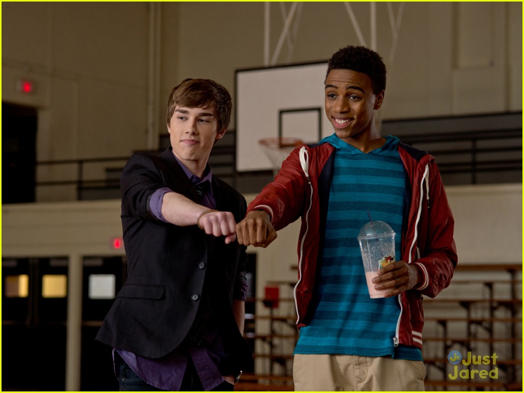 Jennette McCurdy: New 'Swindle' Trailer & Pics!