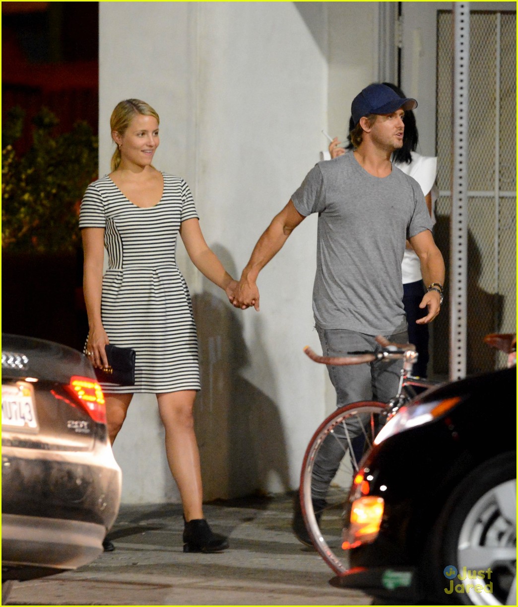 Dianna Agron Holds Hands with Nick Mathers!