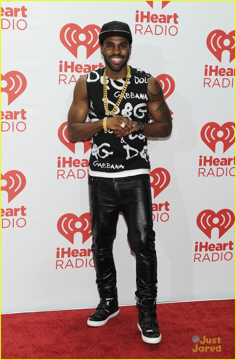 Jordin Sparks & Jason Derulo: Birthday Cake After iHeartRadio Festival!