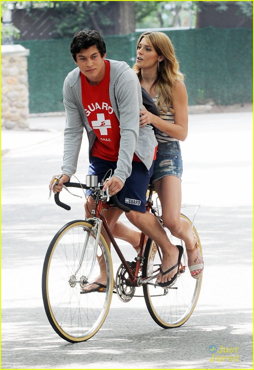 Ashley Greene & Graham Phillips: US Open Pair!