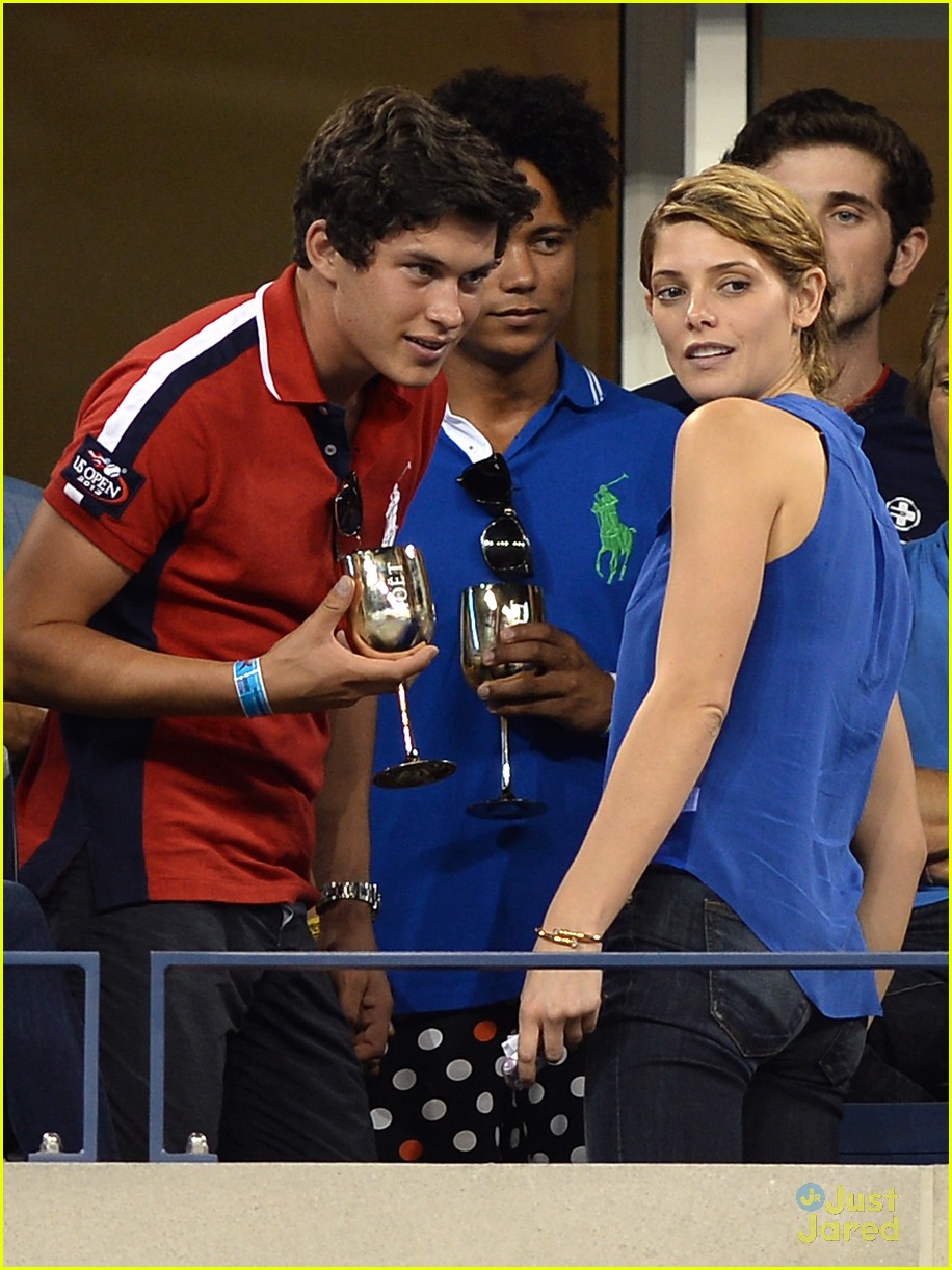 Ashley Greene & Graham Phillips: US Open Pair!
