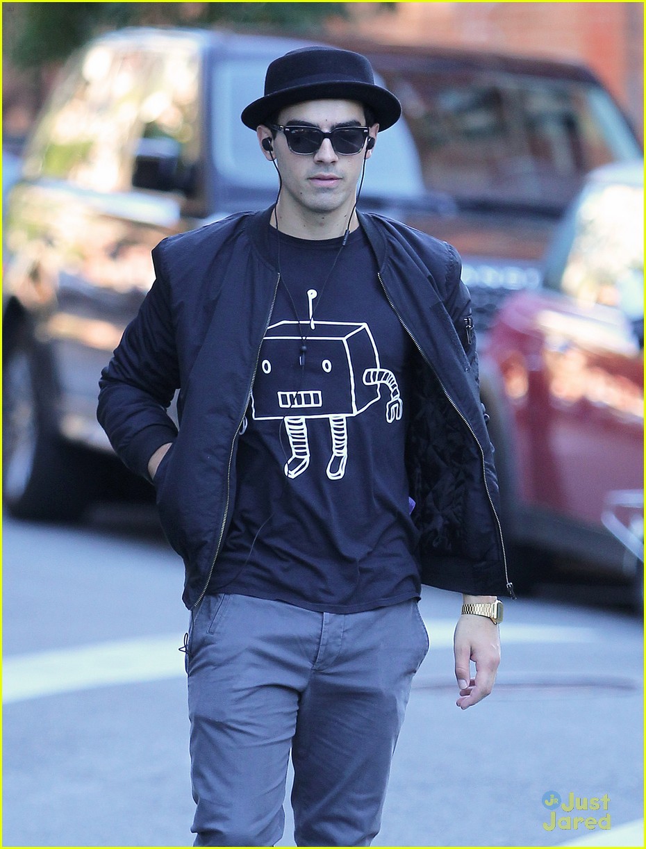 Joe Jonas: Robot Tee in NYC