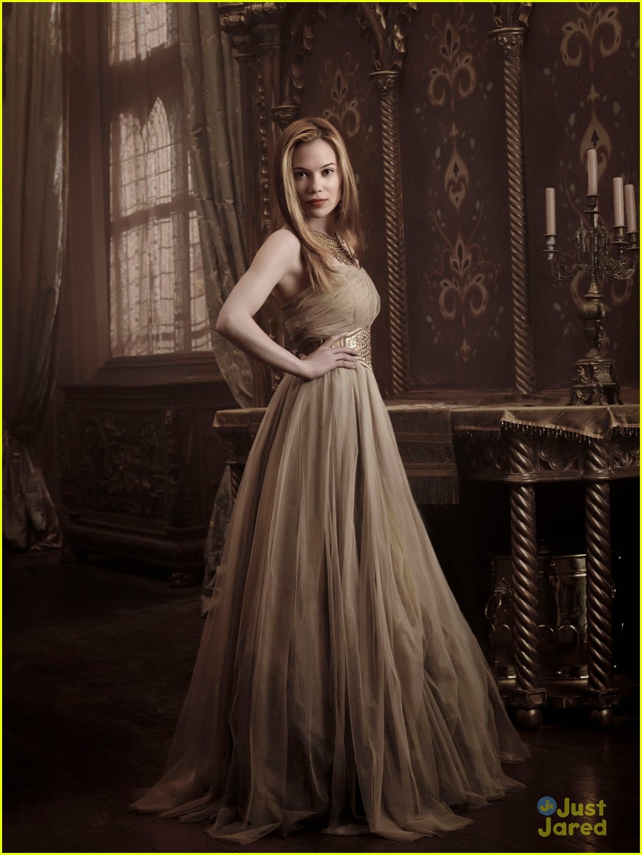 'Reign': New Cast Pics & Preview!