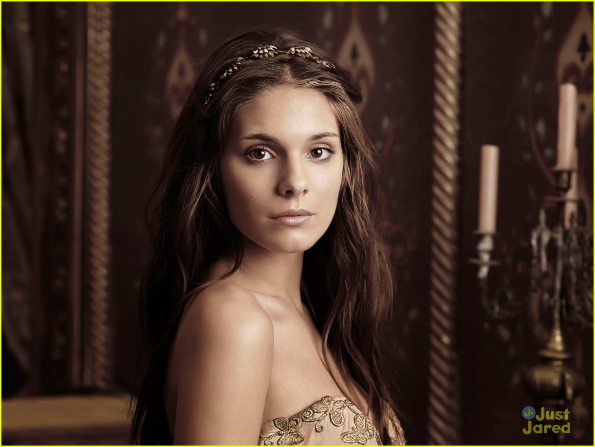 'Reign': New Cast Pics & Preview!