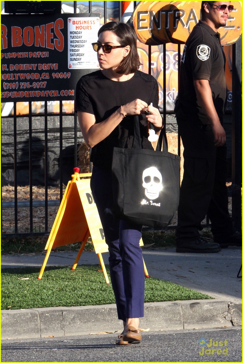 Dane DeHaan: Pumpkin Picking with Aubrey Plaza!