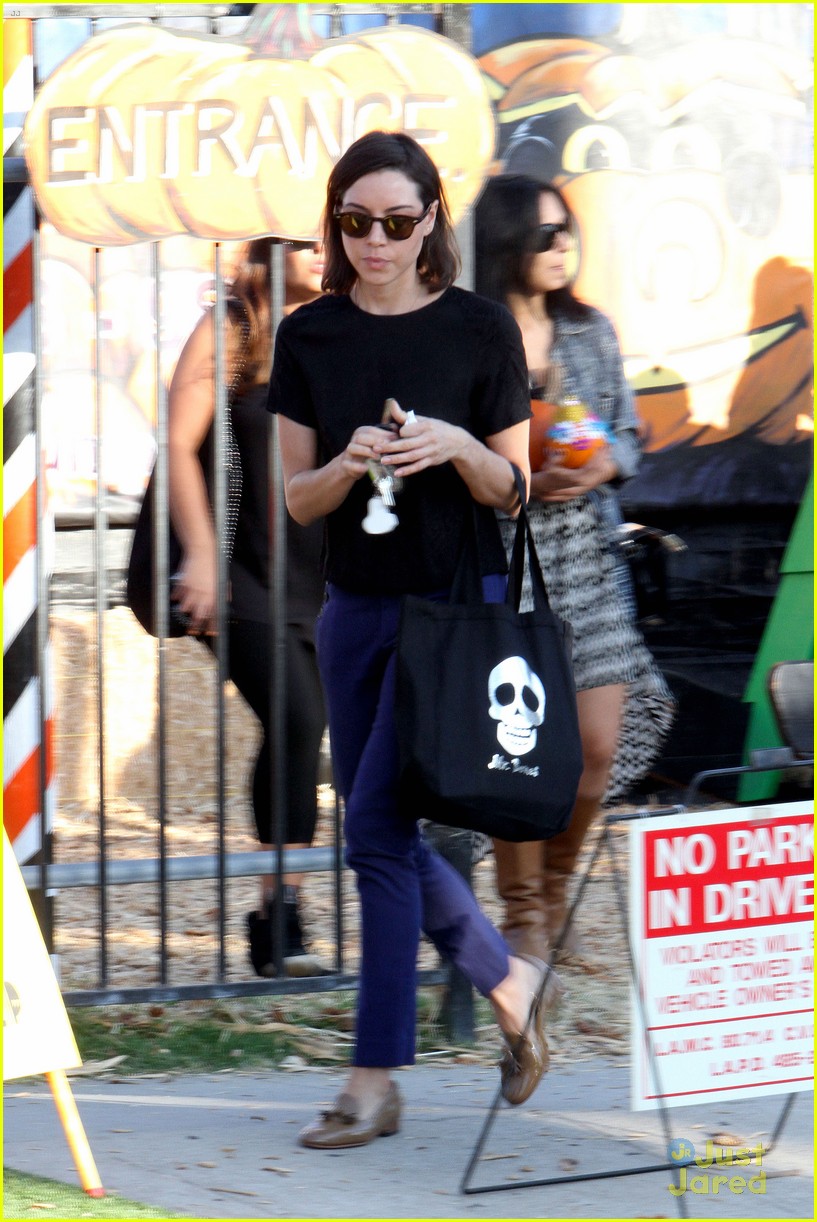 Dane DeHaan: Pumpkin Picking with Aubrey Plaza!