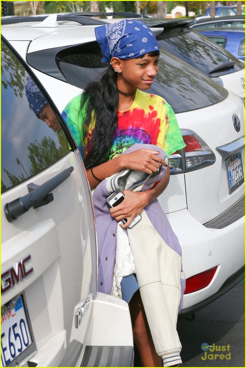 Kylie Jenner & Jaden Smith: Sushi Stop with Kendall & Willow!