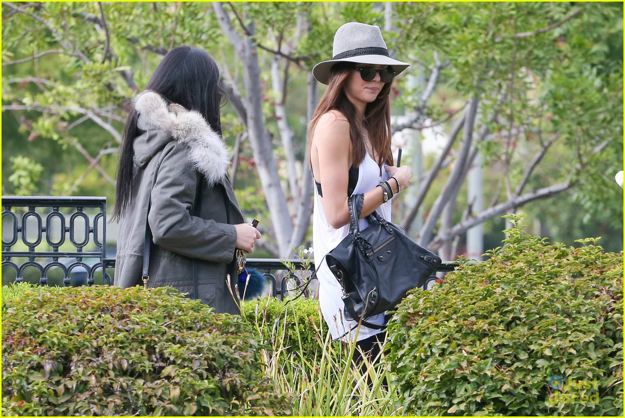 Kylie Jenner & Jaden Smith: Sushi Stop with Kendall & Willow!