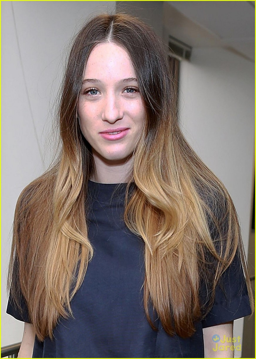 Sophie Lowe Promotes 'Wonderland' at SiriusXM