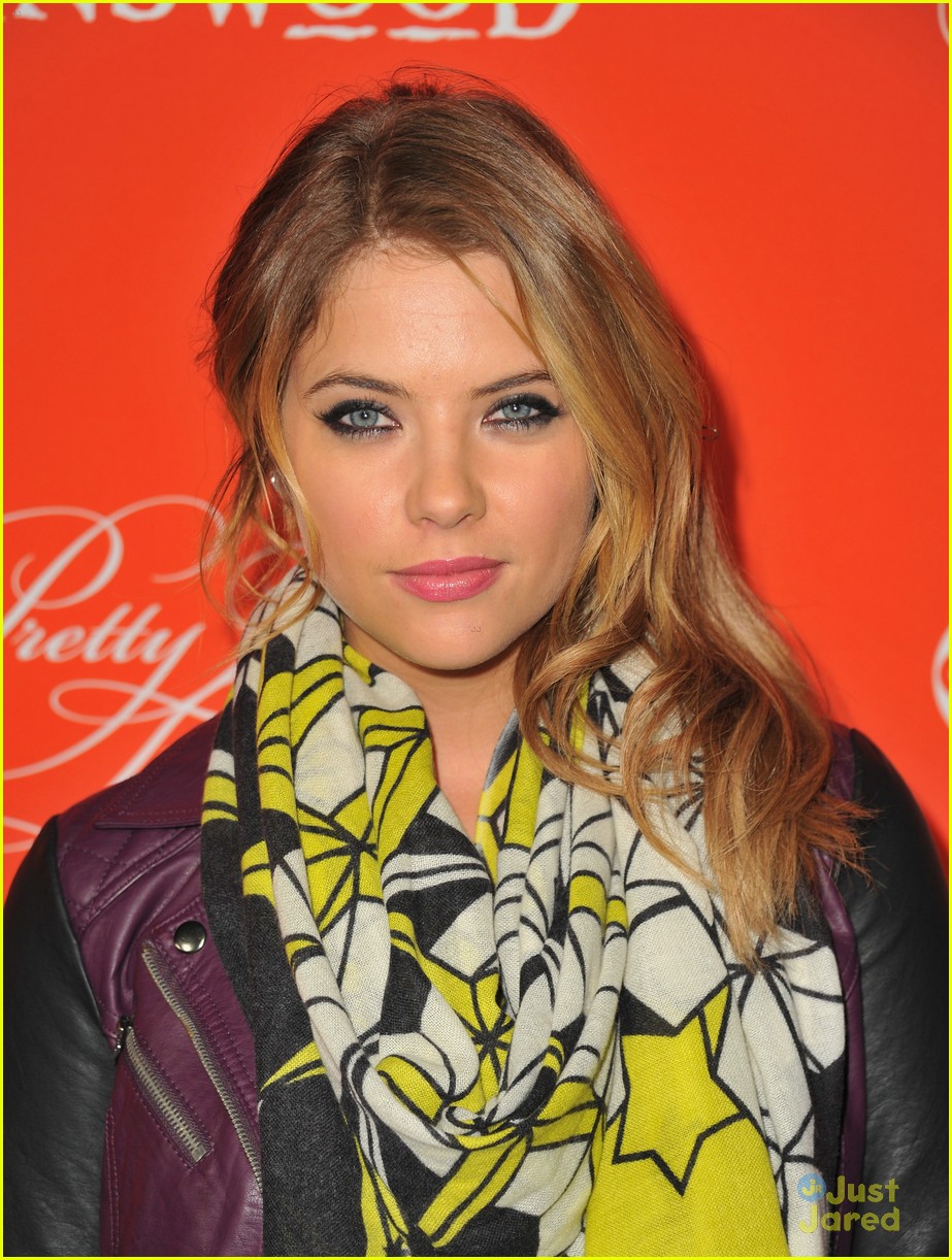 Nicole Anderson & Ashley Benson: PLL Halloween Screening