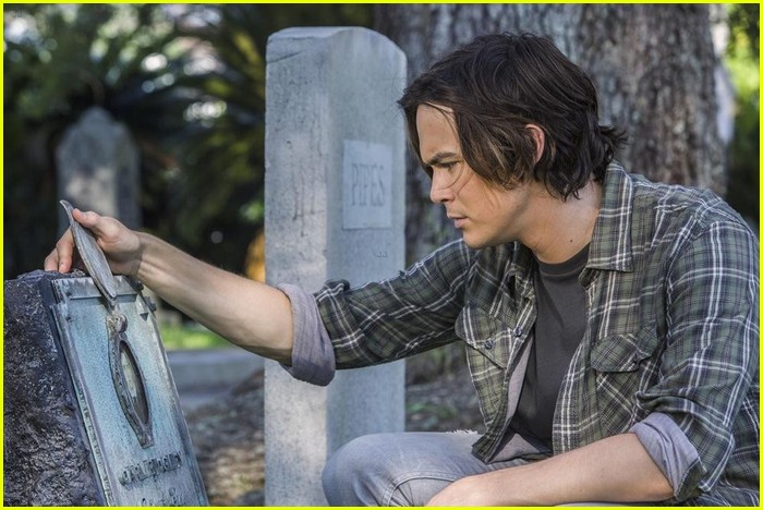 Tyler Blackburn: 'Ravenswood' Premieres Tonight!