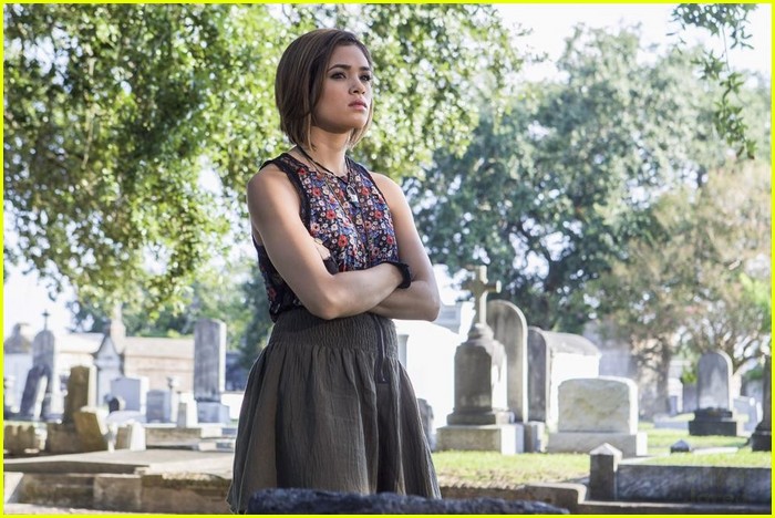 Tyler Blackburn: 'Ravenswood' Premieres Tonight!