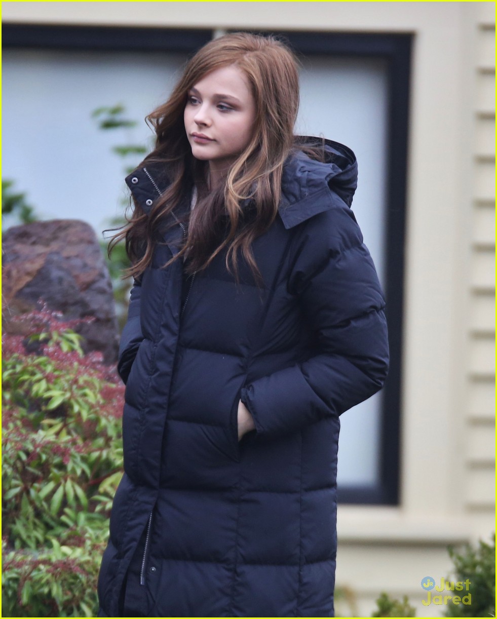Chloe Moretz: Happy Halloween From a Film Set!