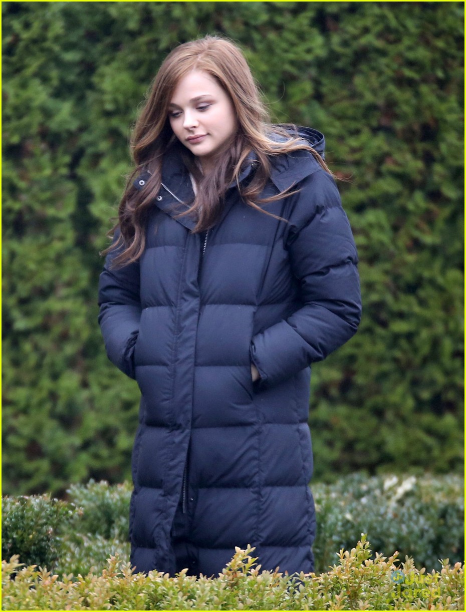 Chloe Moretz: Happy Halloween From a Film Set!