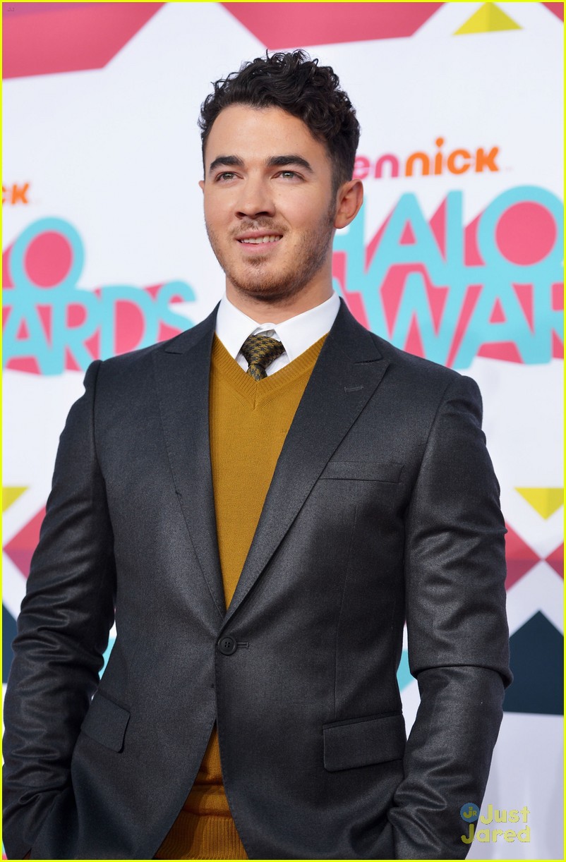 Kevin Jonas - TeenNick HALO Awards 2013