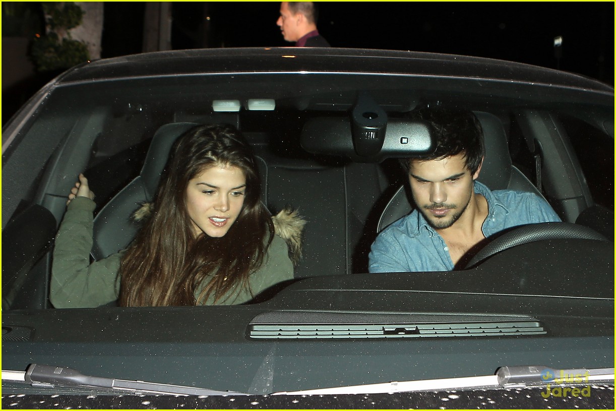 Taylor Lautner: Dinner Date with Marie Avgeropoulos!