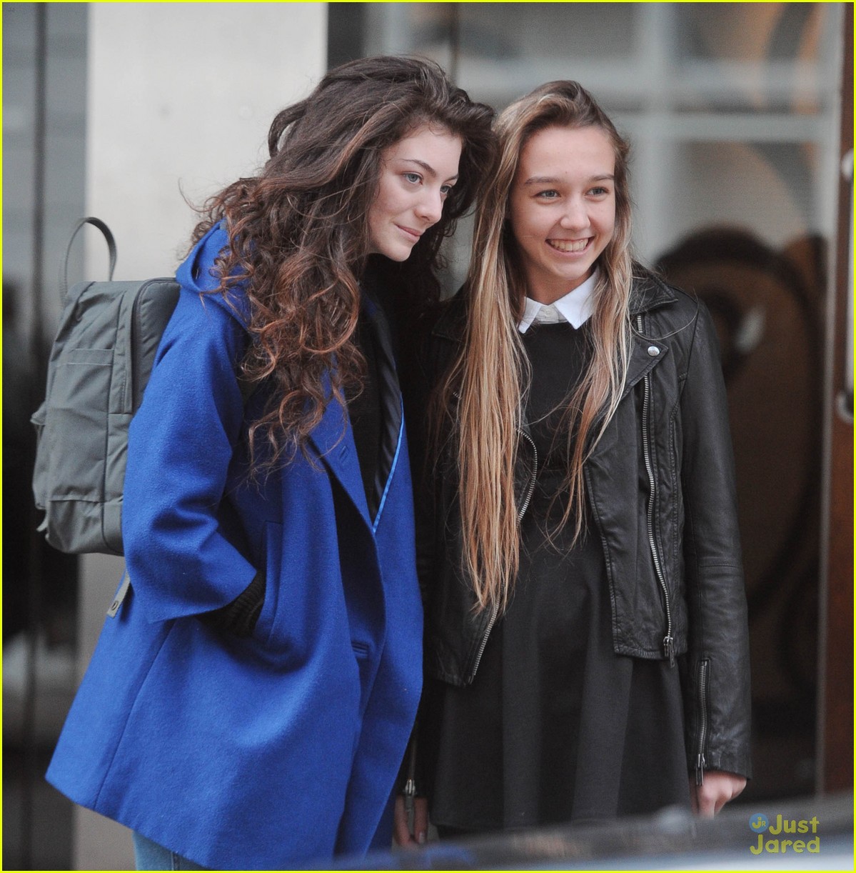 Lorde: Fan Friendly in London!