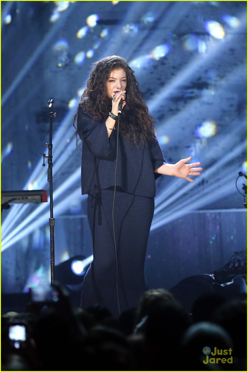 Lorde & Adrienne Bailon: VH1 'You Oughta Know In Concert' 2013