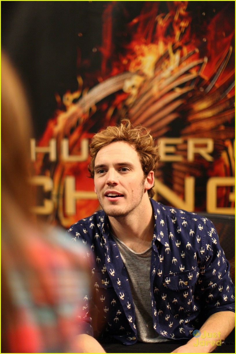 Jena Malone & Sam Claflin: Catching Fire Victory Tour Stop in Minnesota!