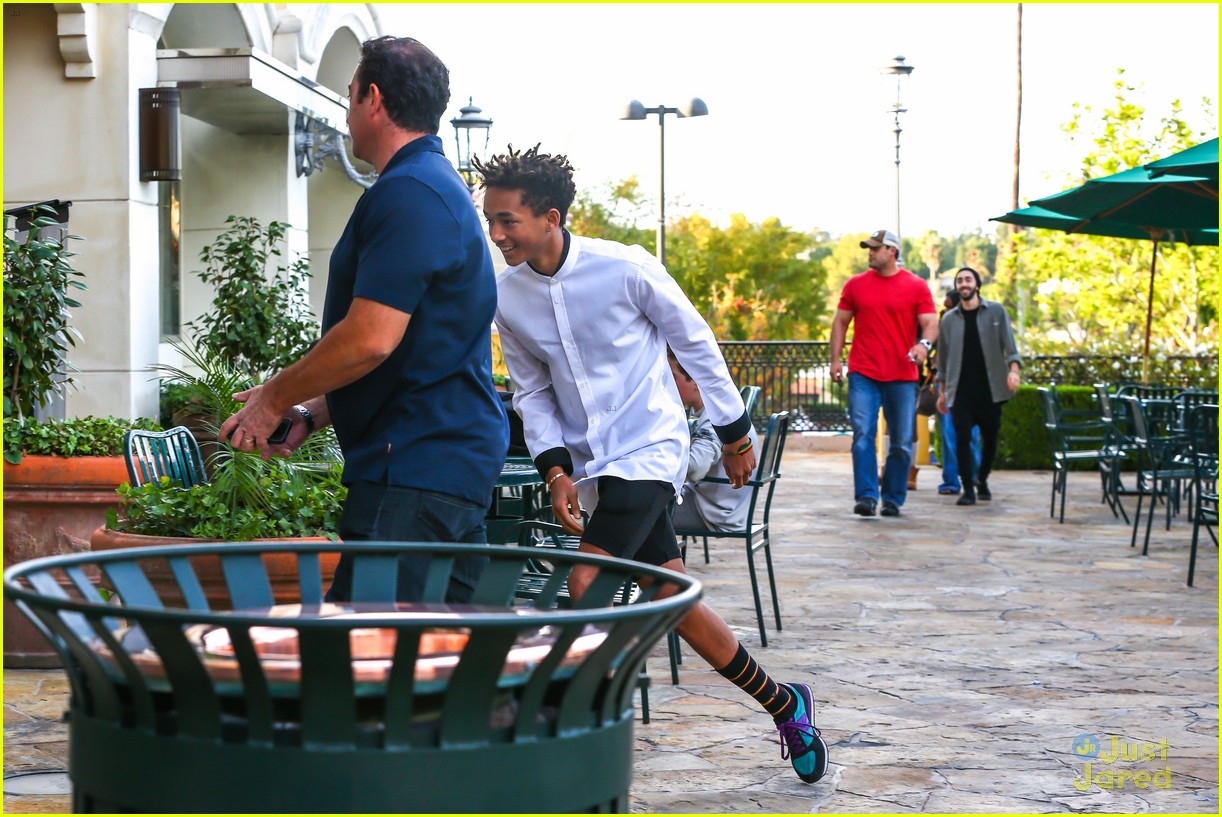Willow & Jaden Smith: Sushi-Bound Siblings!