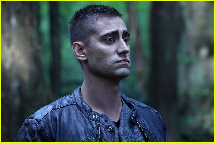 Sophie Lowe: New 'Wonderland' Tonight!