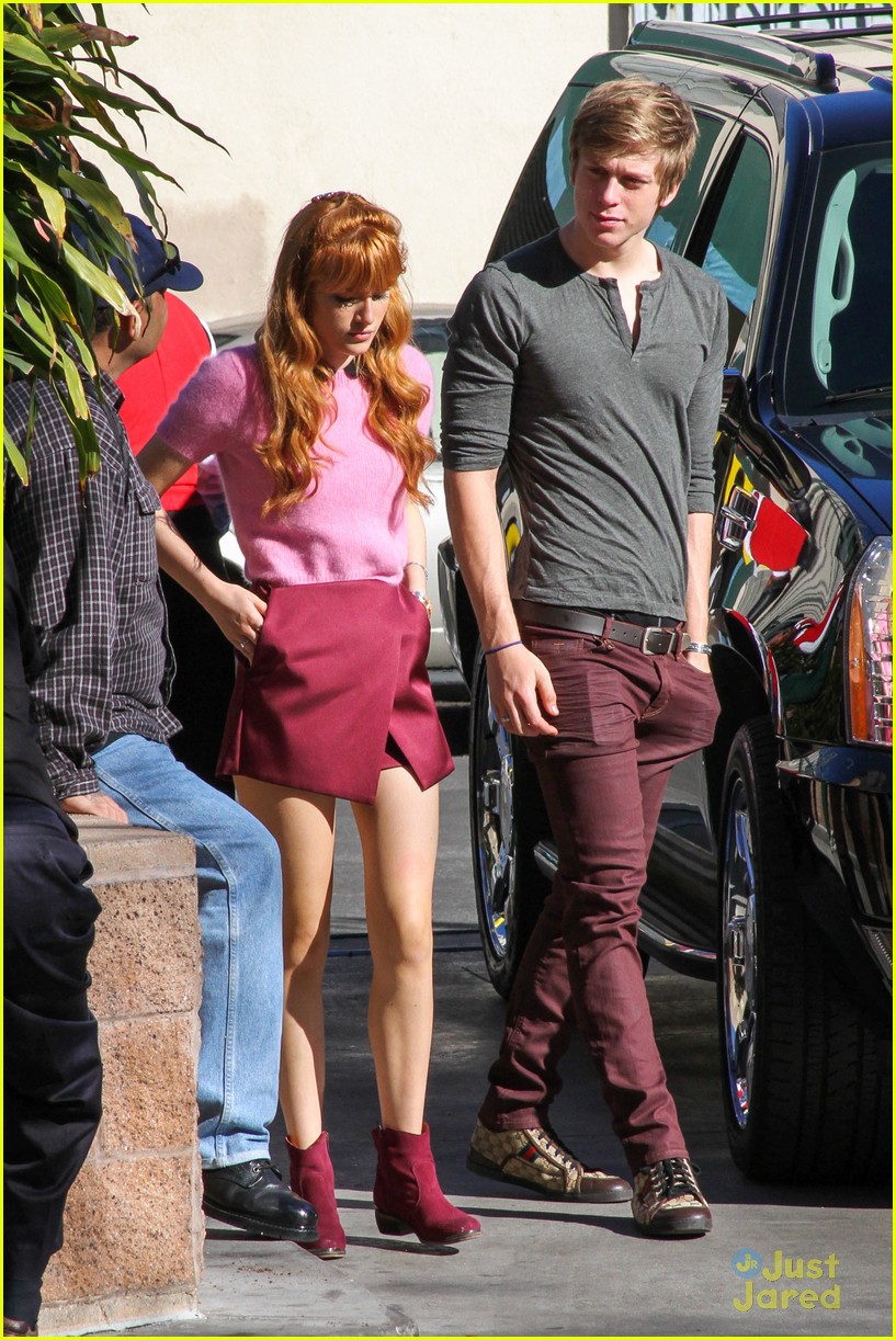 Bella Thorne & Tristan Klier Serve Christmas Dinner at L.A. Mission