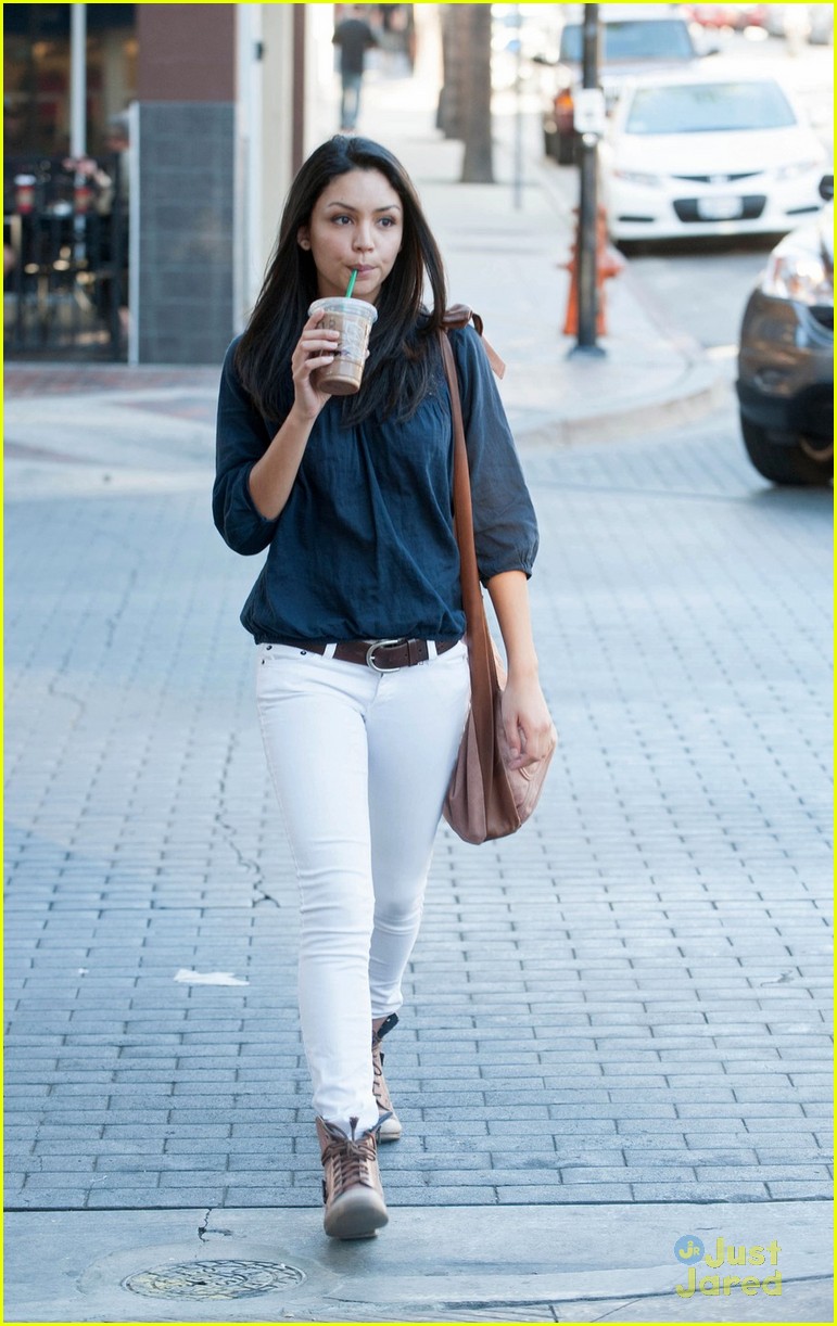 Bianca Santos: Shopping & Starbucks Sweetie