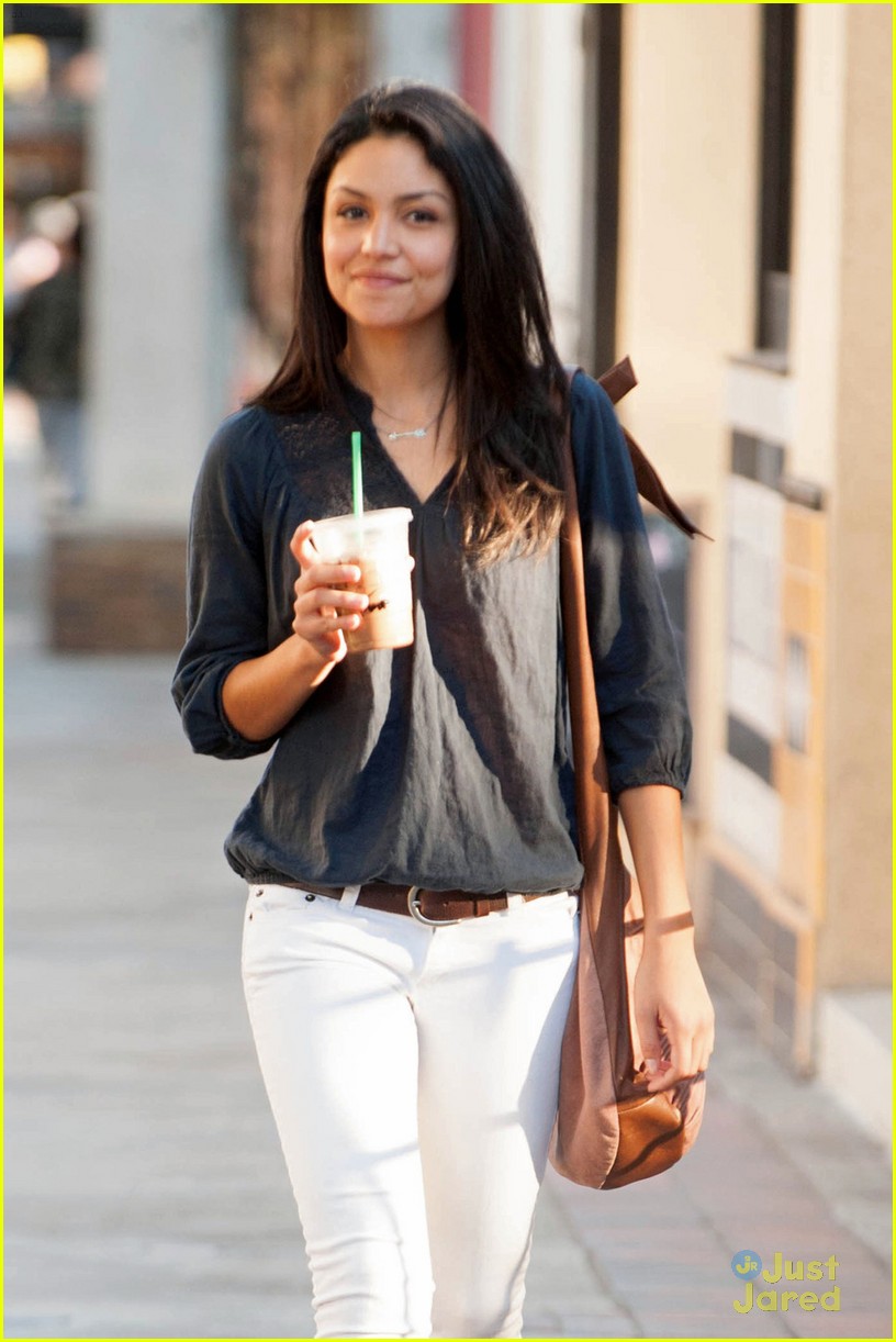 Bianca Santos: Shopping & Starbucks Sweetie