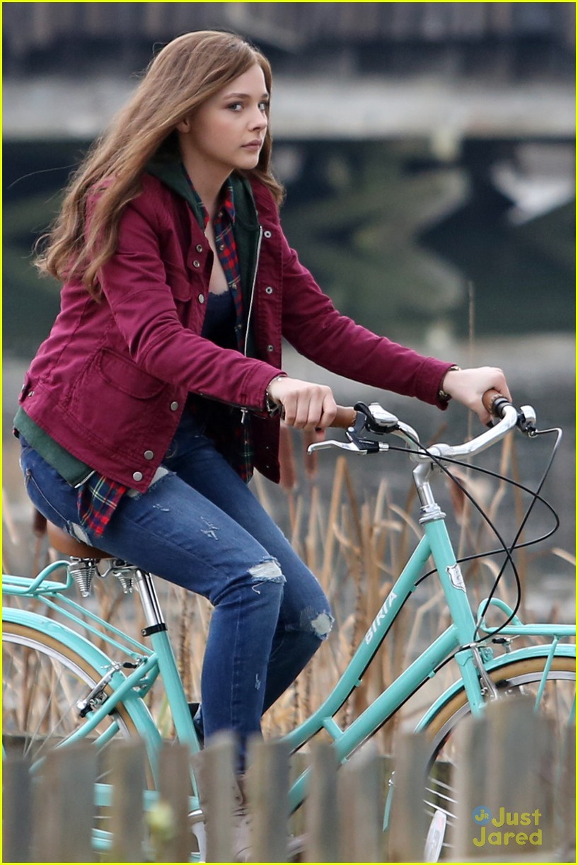 Chloe Moretz Films 'If I Stay' Bike Ride