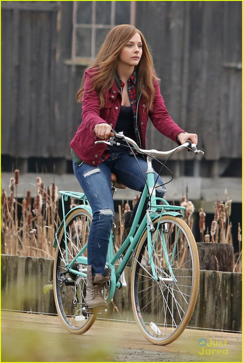 Chloe Moretz Films 'If I Stay' Bike Ride