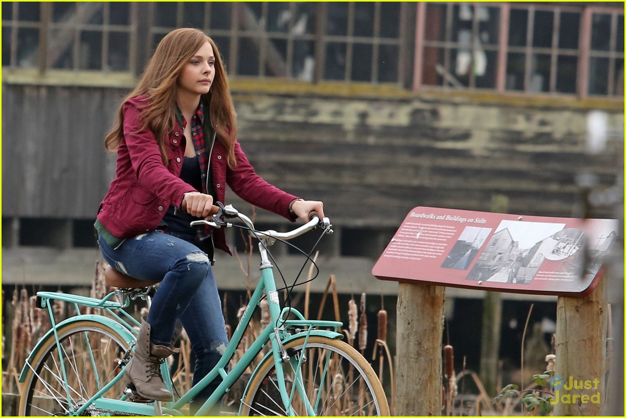 Chloe Moretz Films 'If I Stay' Bike Ride