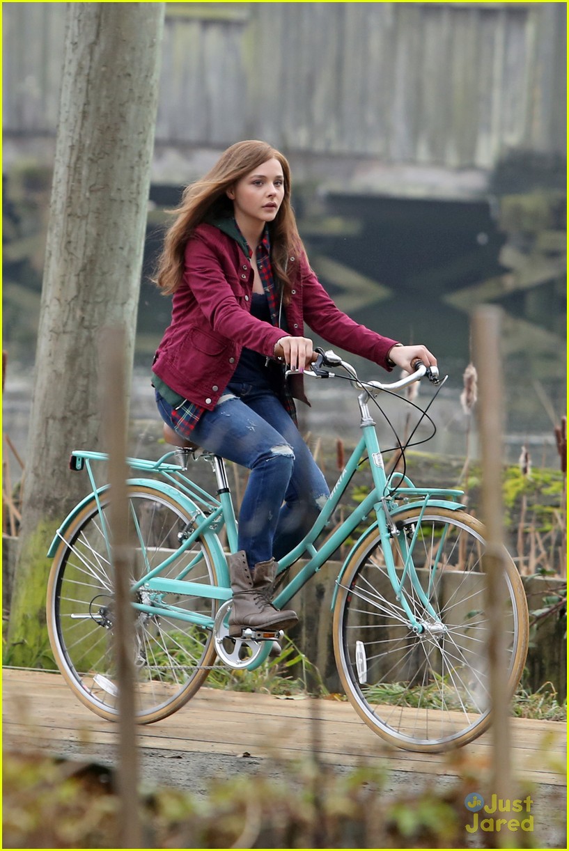 Chloe Moretz Films 'If I Stay' Bike Ride