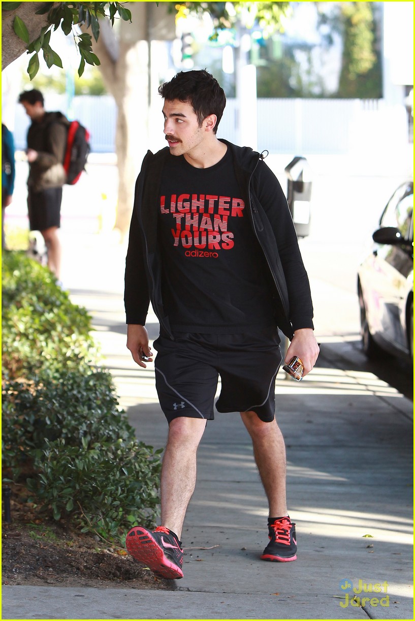 Joe Jonas: Tuesday Gym Time