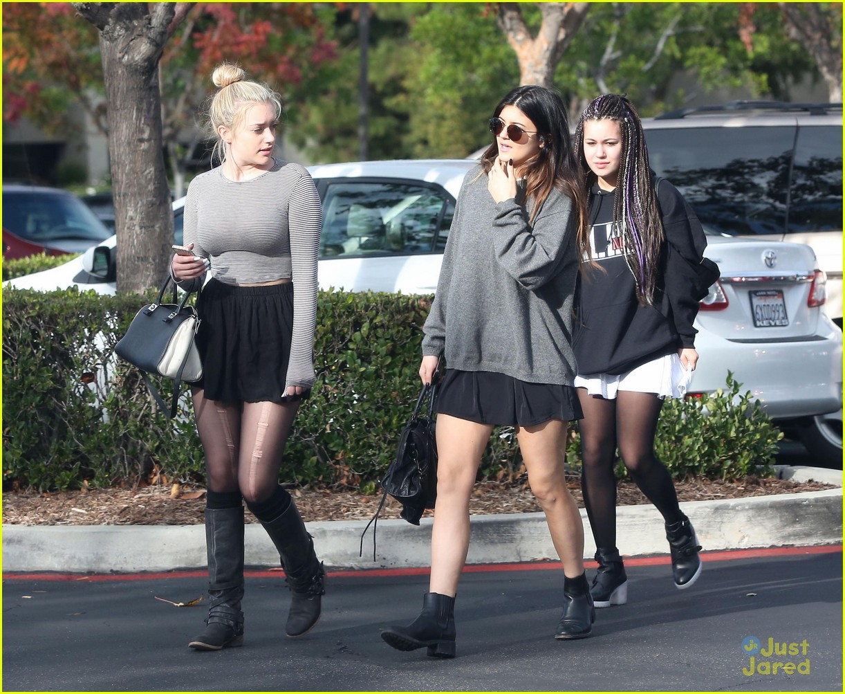 Kylie Jenner: Denim Coat Cutie