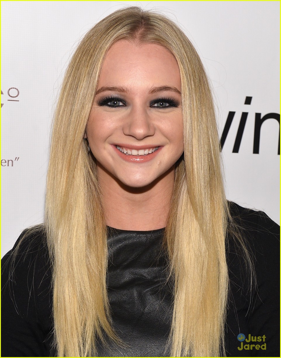 Mollee Gray: Women's Image Awards Attendee