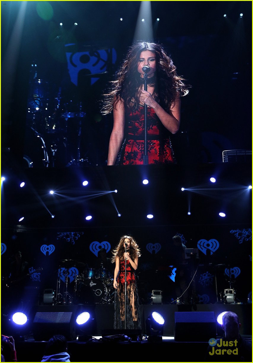Selena Gomez: KISS FM Jingle Ball Seattle Performance Pics!