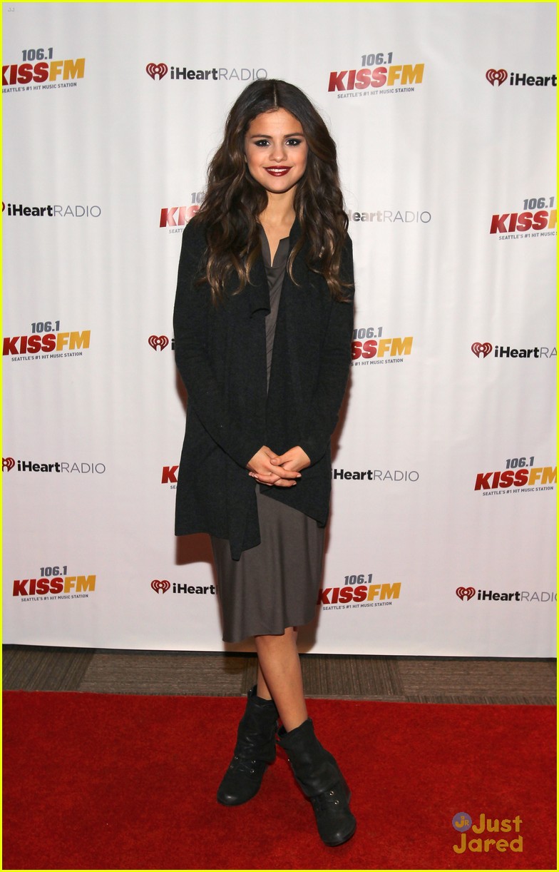 Selena Gomez: 106.1 KISS FM Jingle Ball in Seattle!