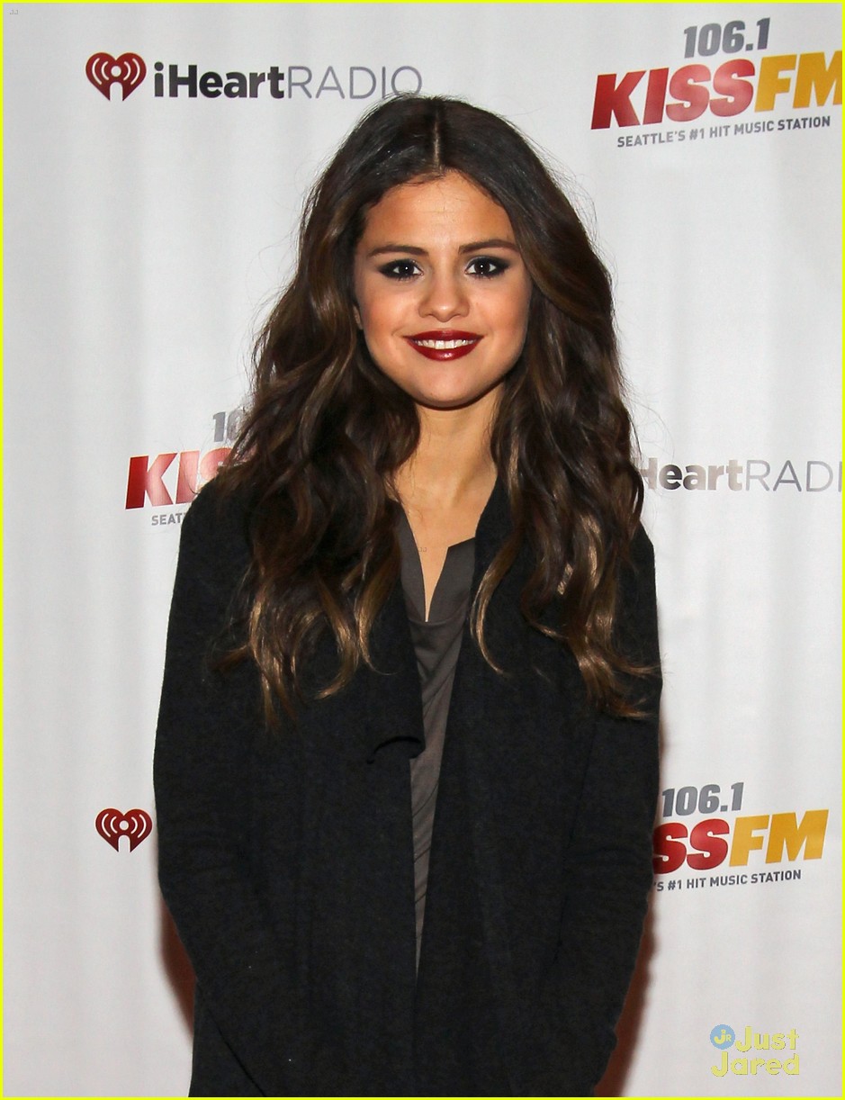 Selena Gomez: 106.1 KISS FM Jingle Ball in Seattle!