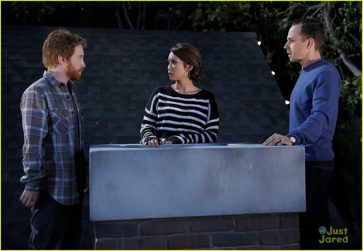 Brenda Song: Holiday-Themed 'Dads' Tonight!
