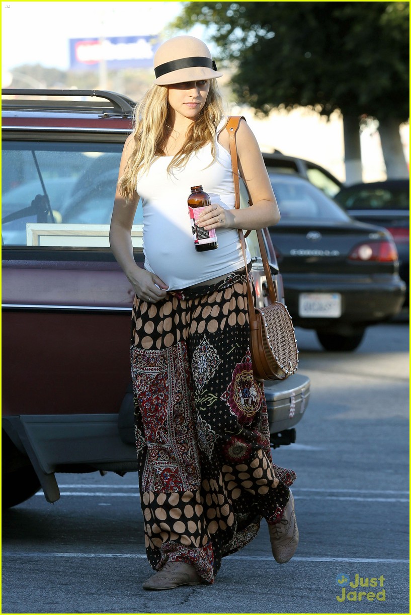 Teresa Palmer Steps Out After Wedding to Mark Webber - See the Ring!